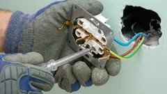 Jak nezaměnit fázi a nulu při instalaci zásuvky: nepsané pravidlo elektrikářů