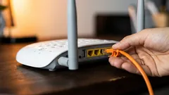 Stojí za to vypínat router na noc? Rozebírám argumenty „hospodárných“ sousedů