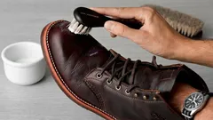 Vlhké podzimní počasí? Jak nejlépe chránit kůži a semiš?